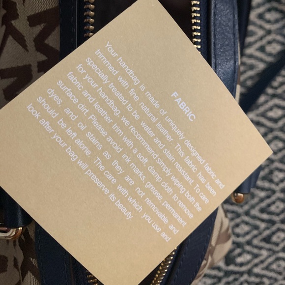 NWOT Michael Kors Purse - Picture 6 of 7